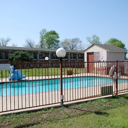 Apple Tree Inn Lindale Экстерьер фото