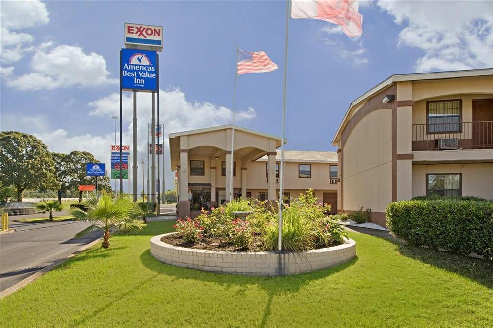 Apple Tree Inn Lindale Экстерьер фото