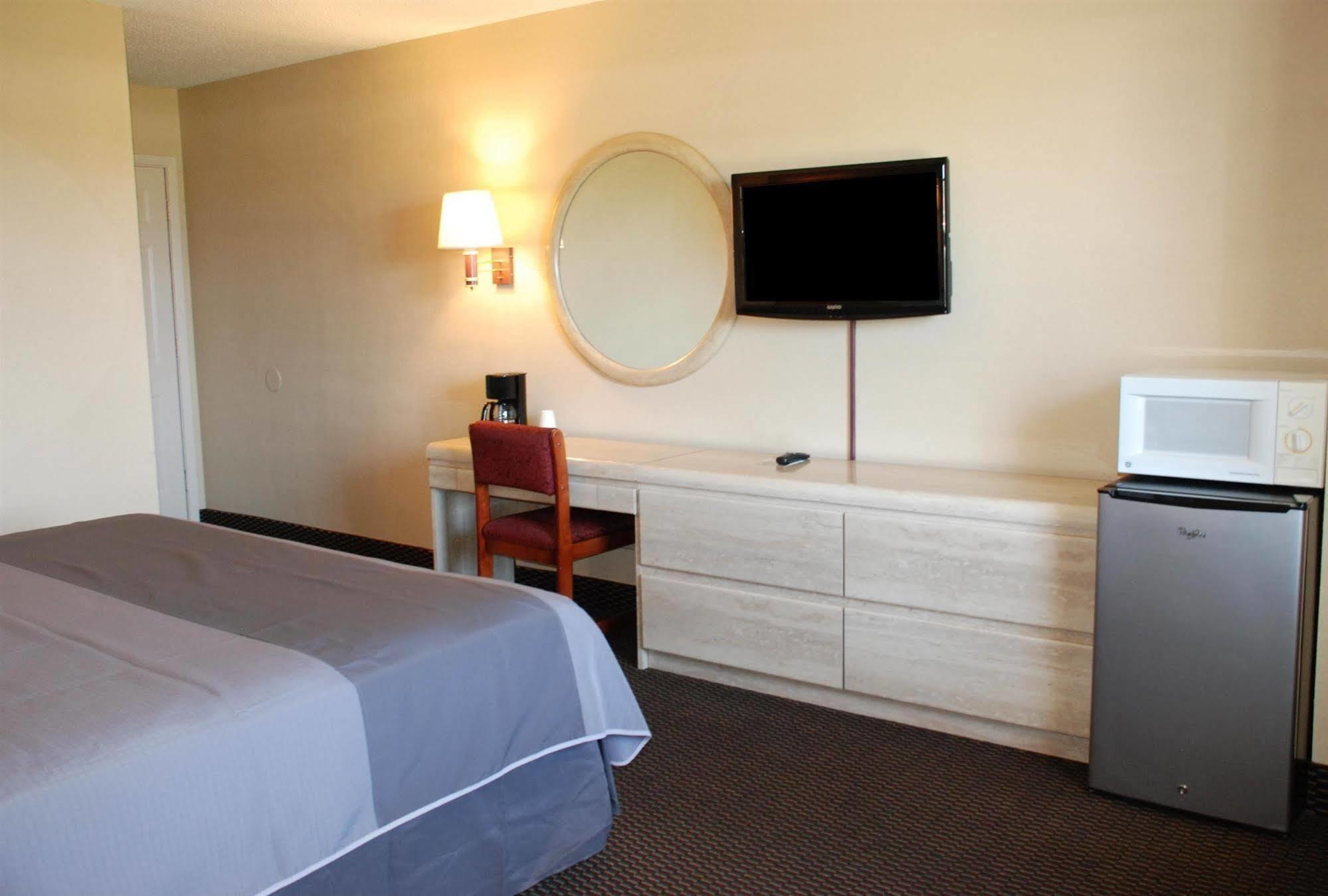 Apple Tree Inn Lindale Экстерьер фото