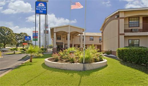 Apple Tree Inn Lindale Экстерьер фото